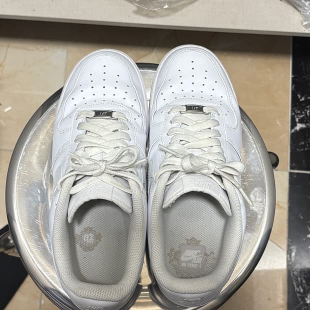 나이키 에어포스1 화이트 260