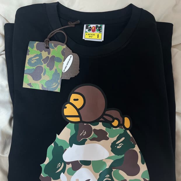 베이프 반팔 새상품