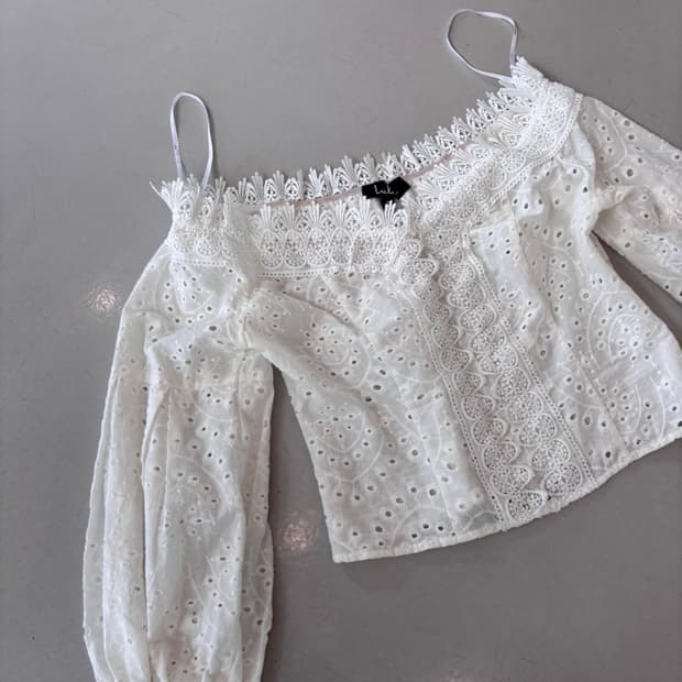 Vintage Lulus Off-Shoulder Blouse