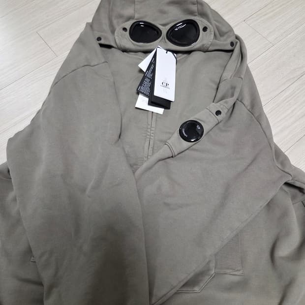 Cp컴퍼니 고글 렌즈 후드집업 XL