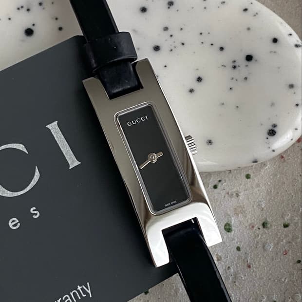 Gucci 구찌 스퀘어 블랙 다이얼 레더 쿼츠