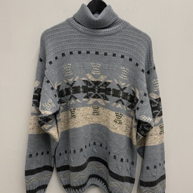 노르딕 목폴라 니트