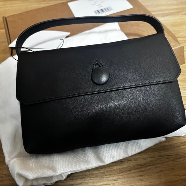 더로우 샐리백 the row