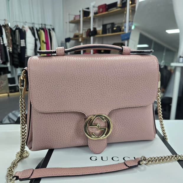 [50%세일] 구찌 인터로킹 숄더백