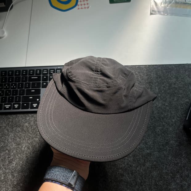 CAYL x NB light trail cap /black