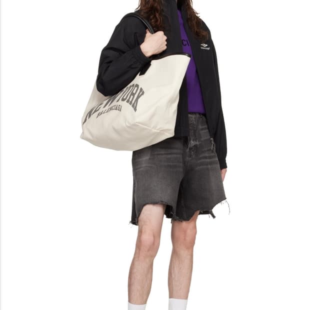 발렌시아가 디스트로이드 데님 숏 팬츠 
