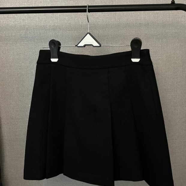미쏘 블랙스커트