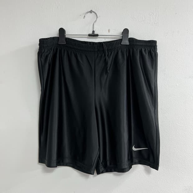 나이키 트레이닝 블랙 반바지