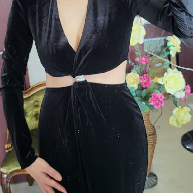 새상 자라 벨벳 컷아웃 롱드레스 연말 모임 파티 셀프 촬영