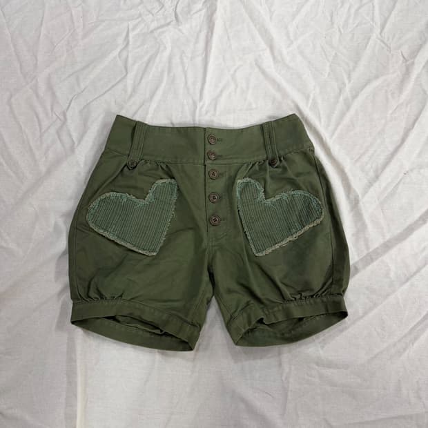 수나오 쿠와하라 하트 패치 벌룬 카키 카고 반바지 팬츠 모리걸