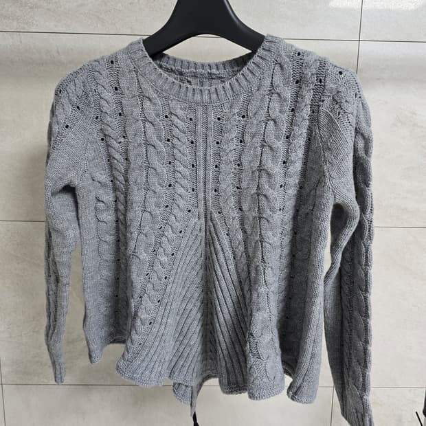 여성 리본끈 니트 