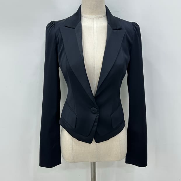 잇미샤 크롭 자켓