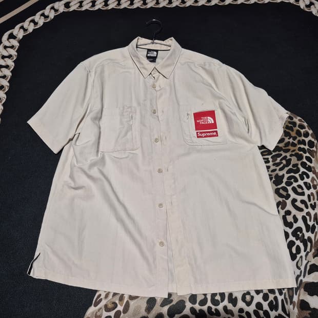 슈프림 X 노스페이스 트래킹 숏 슬리브 셔츠 L(크림 구매 정품)