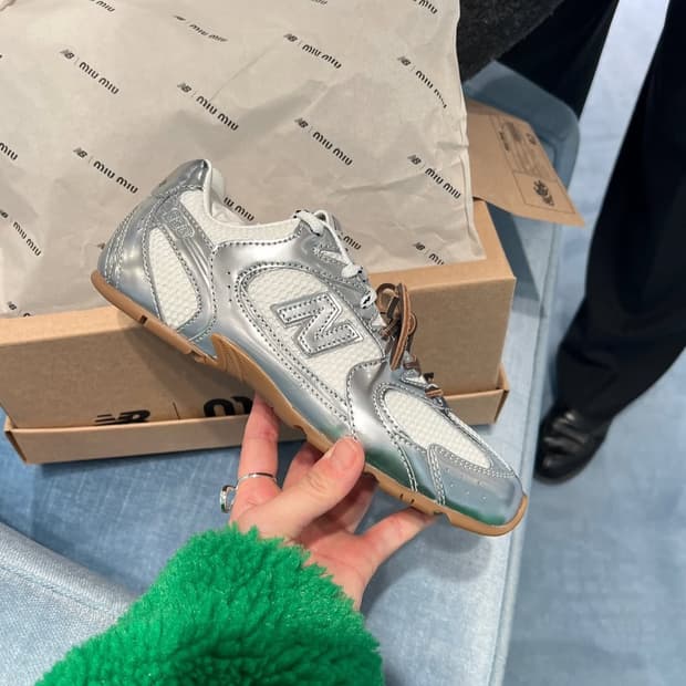 [풀박스] 미우미우 뉴발란스 실버 38