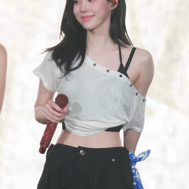 에스파 윈터 착용 harry unbal shirring top