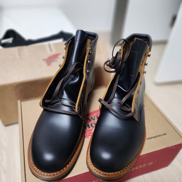 (새상품) 레드윙 벡맨 9060 285 판매합니다