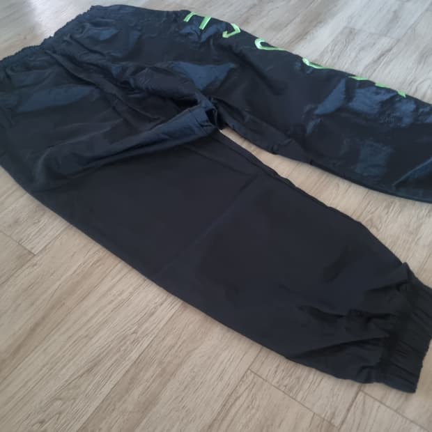 나이키 스우시 우븐 조거.     XL