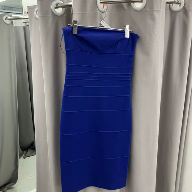 코발트 블루 탱크탑 미디 드레스