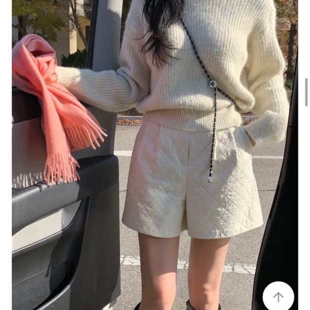 퀄팅 패딩 뒷밴딩 숏팬츠