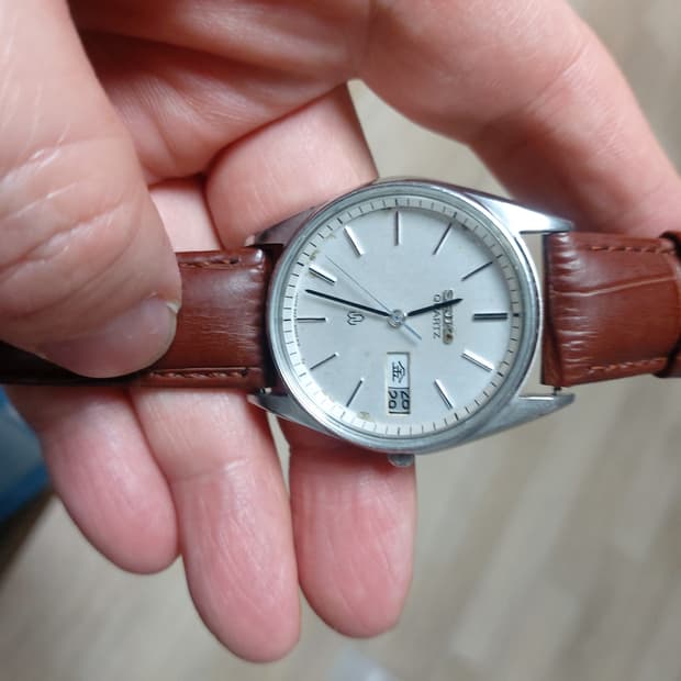 세이코 브라운 가죽 시계