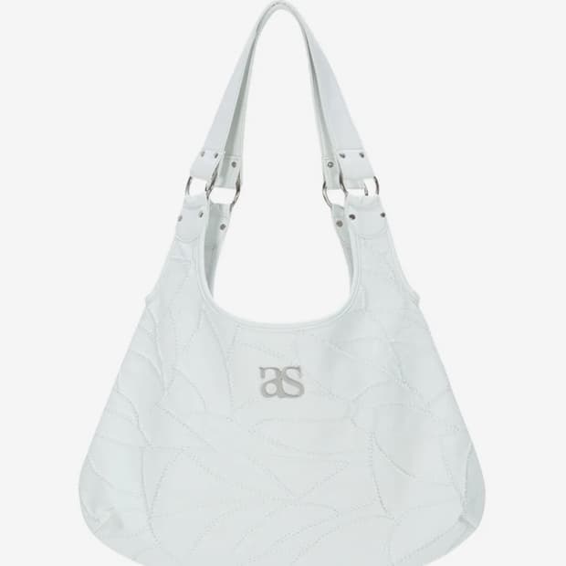애즈온 베키 숄더백 화이트