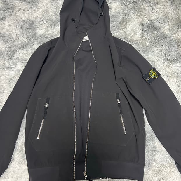 21ss 스톤아일랜드 소프트쉘 M 블랙