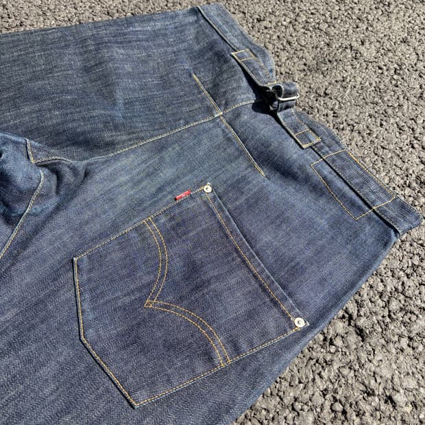 리바이스 엔지니어드 진 신치백