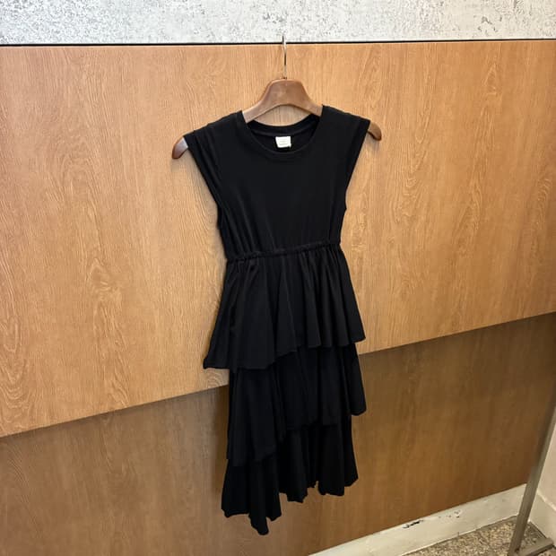 빈티지 슬리브리스 롱원피스 캉캉 프릴 디테일 블랙 k373