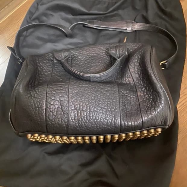 알렉산더왕 총알백 블랙