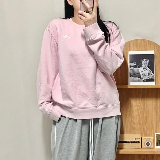 [정품] 나이키 핑크 푸츄라 맨투맨 [ L ]