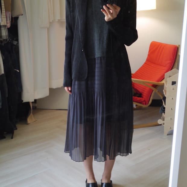 pleats sleeveless dress