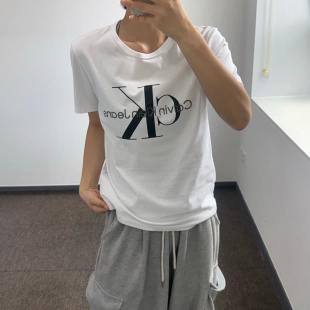 Calvin Klein 켈빈클라인 빅 로고 화이트 반팔