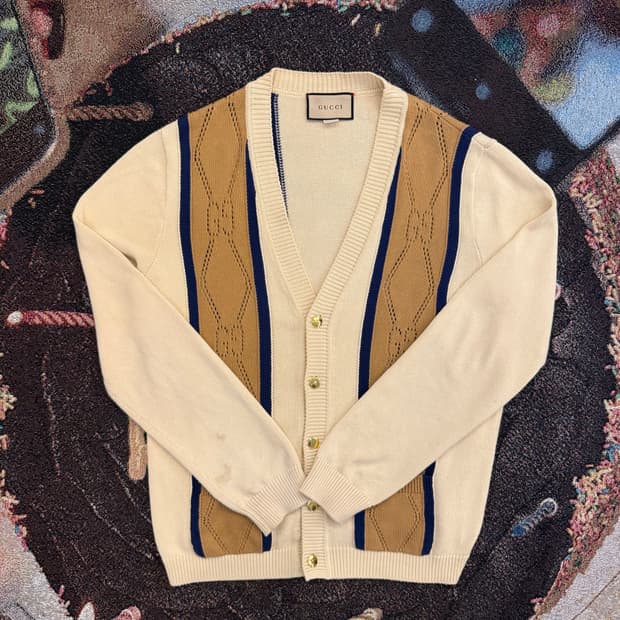 (파워정품) 구찌 펀칭 가디건 (조나힐 착)