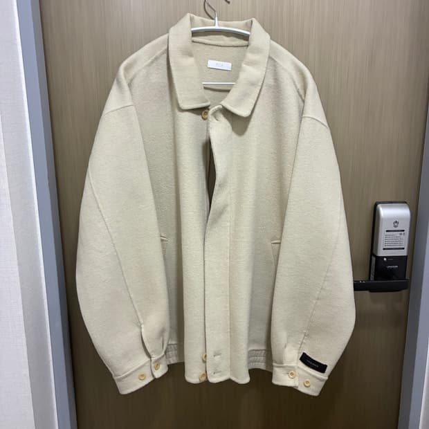 로아 보세 울 자켓