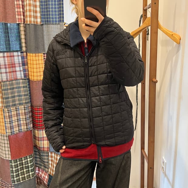 노스페이스 블랙 경량패딩