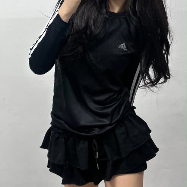 아디다스 3tripes 블랙 러블리힙 슬리브(105)