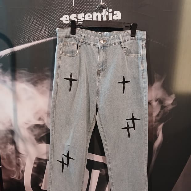 루즈 핏 데님 십자가 포인트 청바지