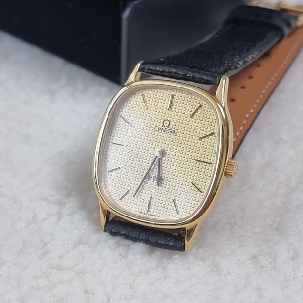 [OMEGA] 오메가 드빌 샴페인 와플다이얼 수동 남성시계