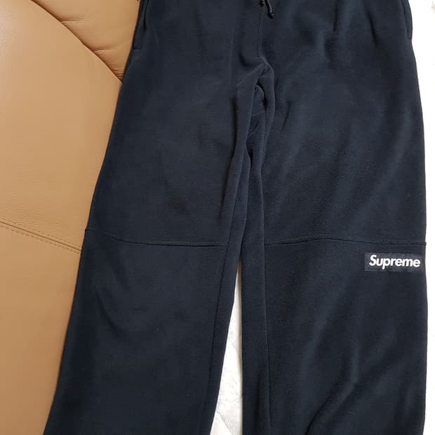 슈프림 폴라텍 팬츠 블랙 23FW