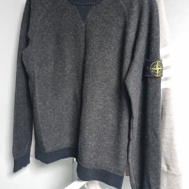 스톤아일랜드 니트 차콜 M