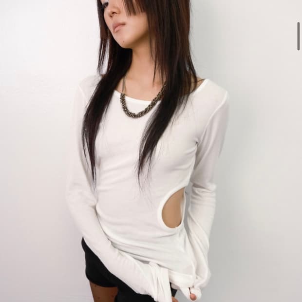 루즈슬립오버 컷아웃 롱 슬리브 