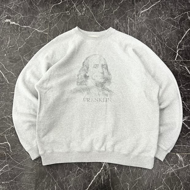 빔즈 제팬 MEN 벤자민 프랭클린 프린팅 맨투맨 그레이