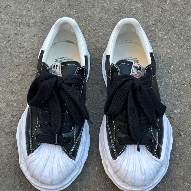 메종 미하라 야스히로 블레이키 OG 솔 레더 로우탑 스니커즈 블랙