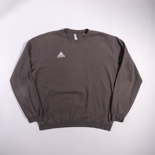 아디다스 로고 맨투맨 B226