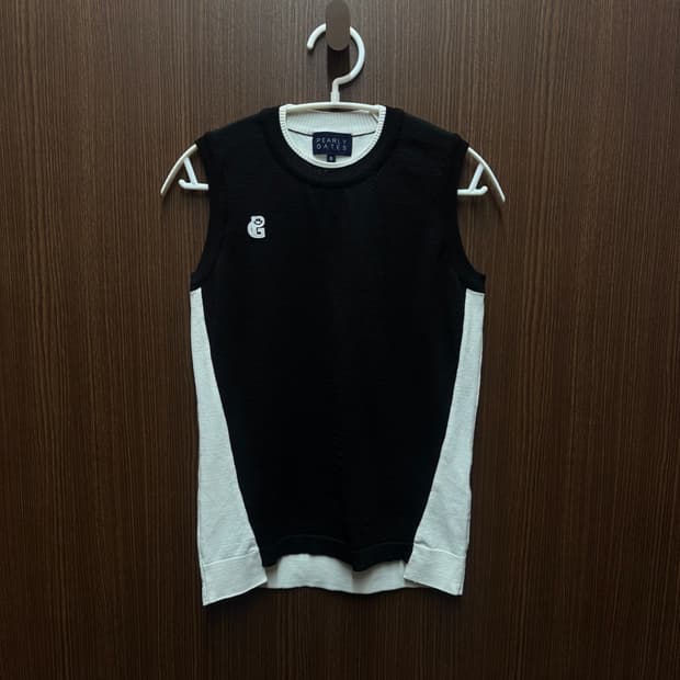 파리게이츠 민소매 니트