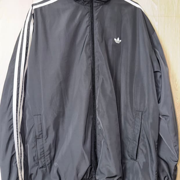 아디다스 바람막이