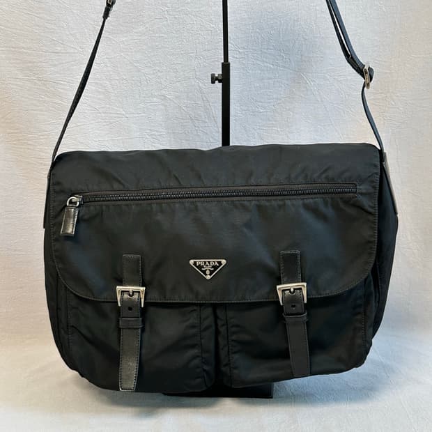 프라다 나일론 포코노 크로스백 메신저백 투포켓 버클