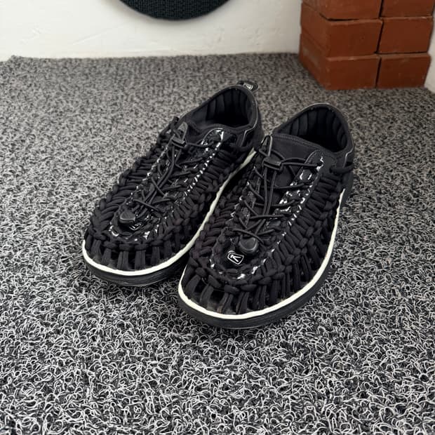 킨(KEEN) 유니크 스니커즈 - 블랙 에나멜 레이어드 (풀블랙)