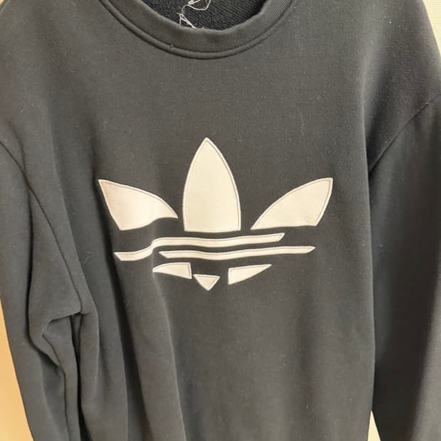 아이다스 맨투맨