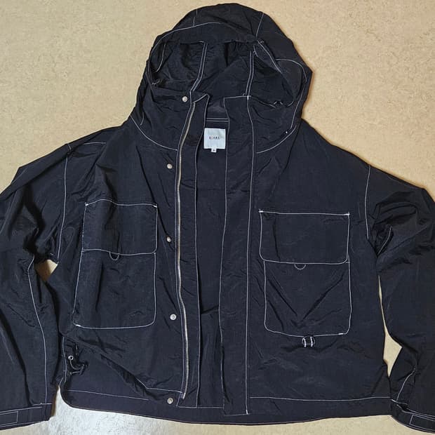 빔즈 화이트 스티치 자켓